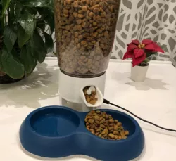 IOT Screw Dog Feeder