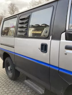 L300 Window Vent