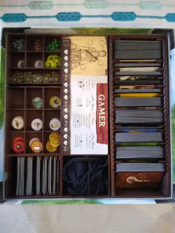 Robinson Crusoe 2nd edition + Treasure Chest expansions insert