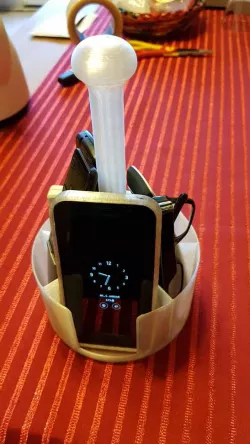 basket for a phone, glasses and remote controls; Korb für Telefon, Fernbedienungen und Brillen