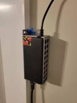 Customizable LED power supply mount