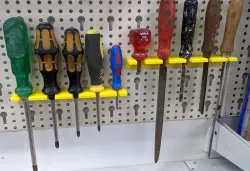 Euro Pegboard Screw Driver Holder / Schraubenzieherhalter Euro Lochwand