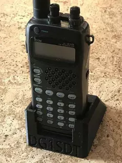 ICOM IC-W32E Stand