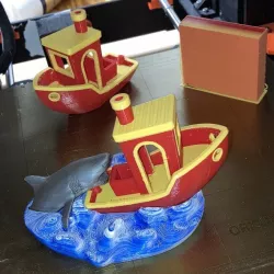 Jaws Attack on Benchy - Split model