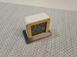 Stand for FanJu alarm clock