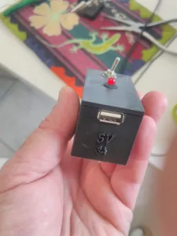 Boitier chargeur USB moto