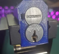LFIC Plug Holder