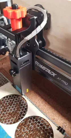 atomstack X7 Pro Knob Holder and thread with air assist Remix