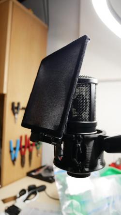 Shock Mount for HyperX Solocast Microphone by athinmaker - Thingiverse