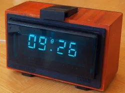 elektronika 4.13 VFD clock (pcb) remake 2022