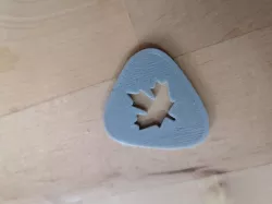 Gitar Pick Maple Leaf