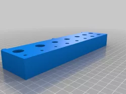 Harald Nyborg skruetrækkerholder (peg board)