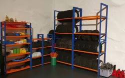 Reifenregal Truggy 1:10 RC Car / tire rack