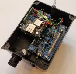Outdoor Geiger Counter with pole mount and 3D printed case mount for Arduino