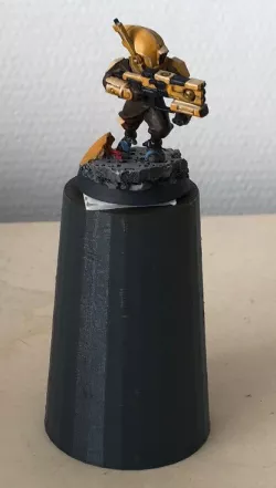 Parametric cone for miniature painting