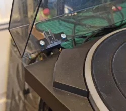 Technics SL-B210 Dust Lid Replacement Stub