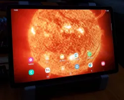 Touchpad Stand