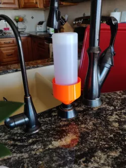 Hand soap pump funnel