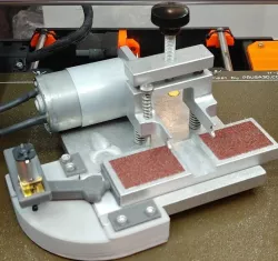 Tyre True Sanding Plate Reciprocation Machine
