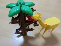 Articulated giraffe