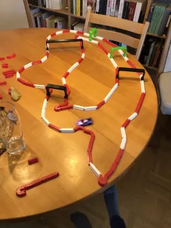 Bridge and track connector for Turbo Racing 1/76 RC race track