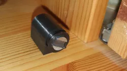 Magnetic cabinet catch, adjustable (Magnetschnäpper)