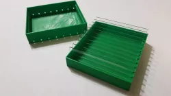 Microscope slide holder