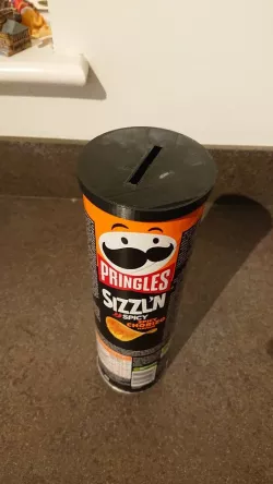 Pringles money box lid