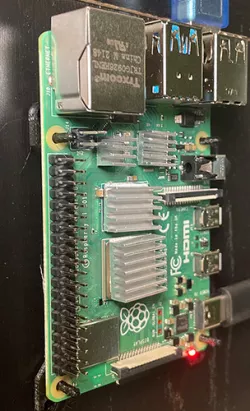 Rasperry Pi Wall Mount