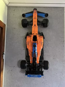Wallmount - McLaren Formula 1™ Race Car (42141)