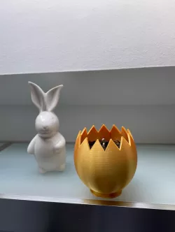 Easter Egg Cracked Planter