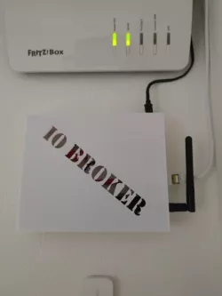 IO Broker Case für Tisch und Wandmontage mit Zigbee u. Platz für eine Markisensteuerung