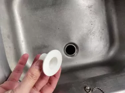 Kitchen sink drain valve - Valvula del fregadero - Hymer B544 1988
