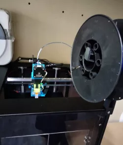 Sapphire Pro filament holder
