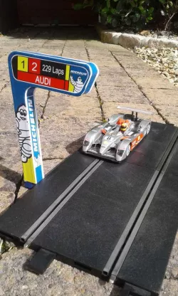 Scalextric Le Mans Michelin ranking tower – Tour de classement