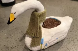 Swan Planter w/ Drainage Holes