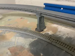 Adjustable concrete pier for Kato viaduct. N scale. 