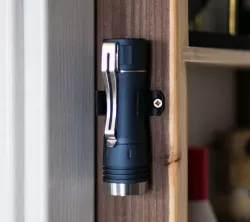 Flashlight holder / Clip