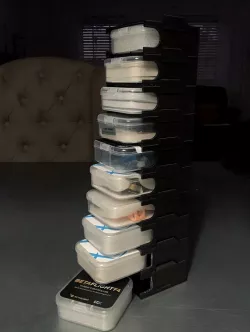 Snug (Tiny Box Organizer)