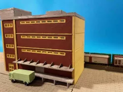 Warehouse (z-scale)