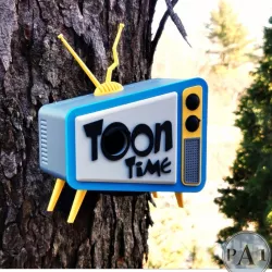 $4.95TOONED TELEVISION BIRDHOUSE