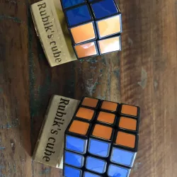 Rubiks cube stand (please comment if you want commission rubiks cube stand.)