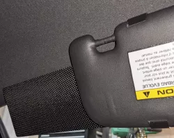 3D-Printed Extendable Sun Visor Shade Clips for Porsche (718 Cayman / Boxster)