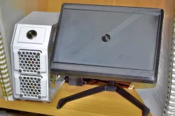 7-inch Touchscreen display