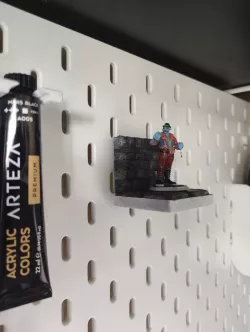 Model Skadis Display