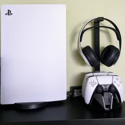 PS5 headphone holder and base for Dual Sense charging station