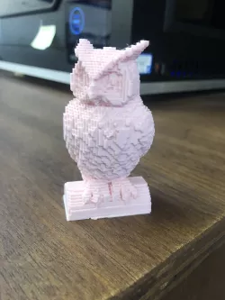Voxelized Owl Statue