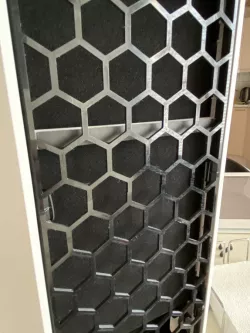 CoolerMaster Masterbox 5 hexagon front with dust filter