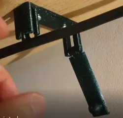 Lockable cable holder