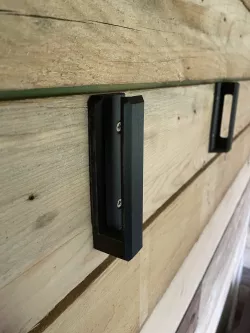 Macbook Pro m1 wall mount